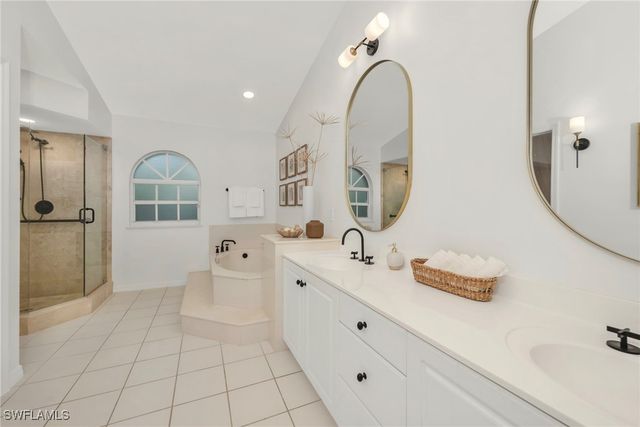 205 Via Perignon 2-3, Naples, FL 34119