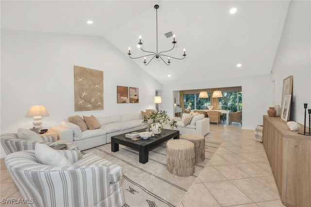 205 Via Perignon 2-3, Naples, FL 34119