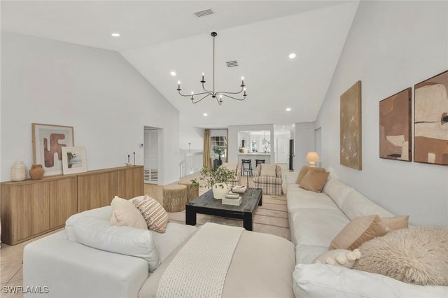 205 Via Perignon 2-3, Naples, FL 34119