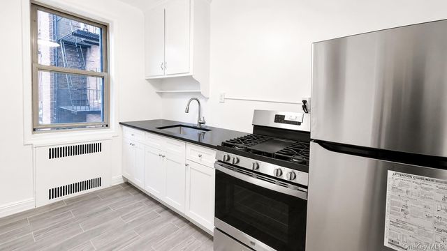 84-49 168th Street 2V, Jamaica Hills, NY 11432