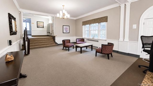84-49 168th Street 2V, Jamaica Hills, NY 11432