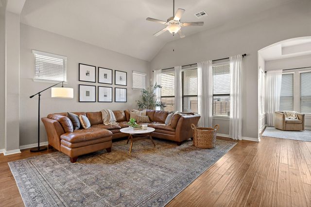 112 Fattoria CV, Liberty Hill, TX 78642