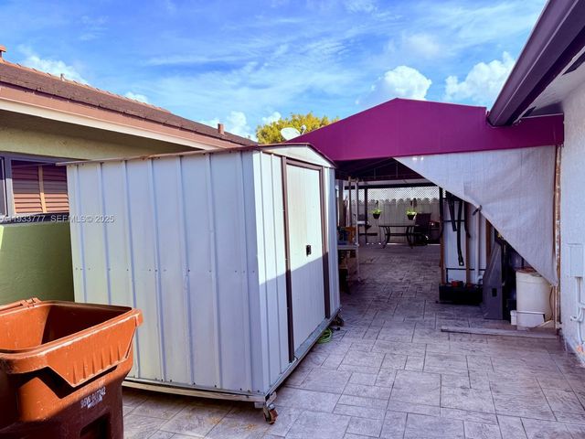 7185 W 30th Ln, Hialeah, FL 33018