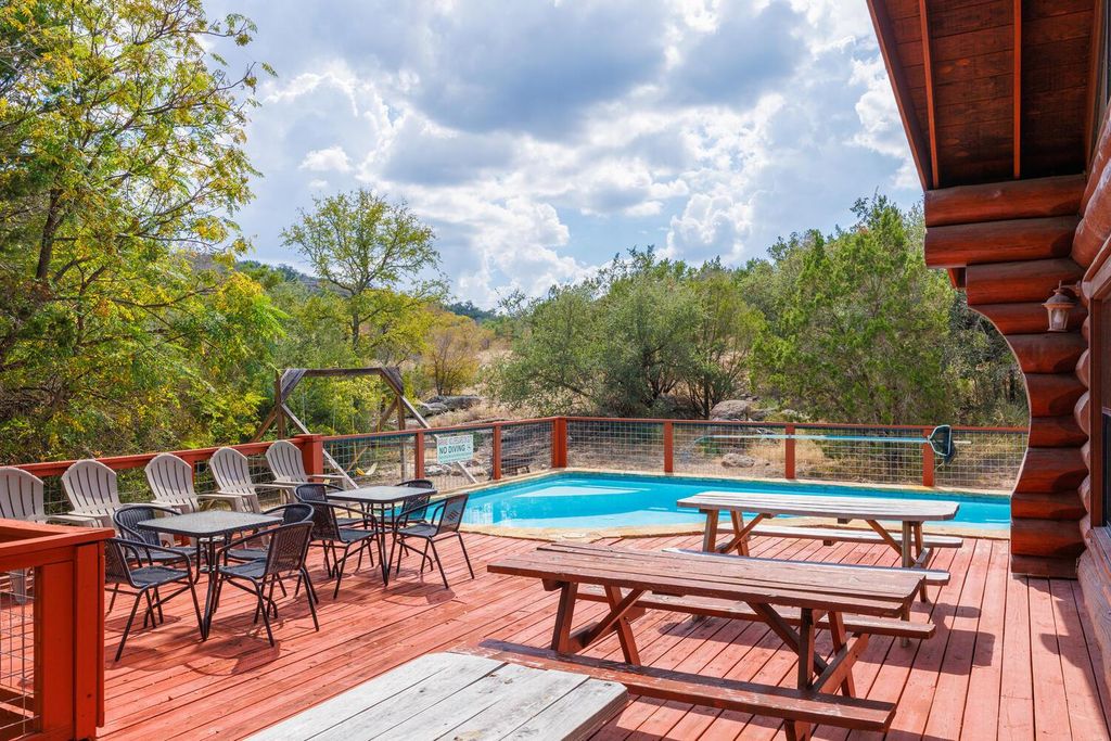 2550 FM 2342 Hero's Hideaway, Burnet, TX 78611