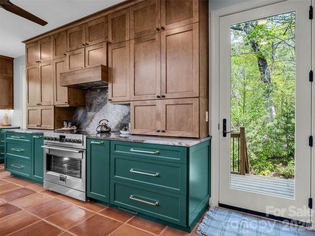 249 Boulder Run Drive, Lake Lure, NC 28746