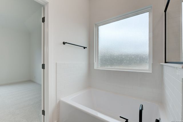 1223 Hightower Ln, San Antonio, TX 78245