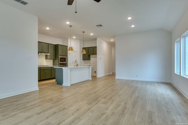 1223 Hightower Ln, San Antonio, TX 78245