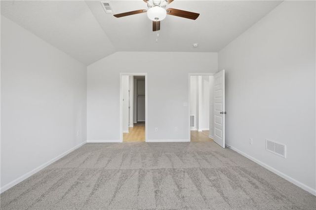 521 SE Nelson Drive, Blue Springs, MO 64014