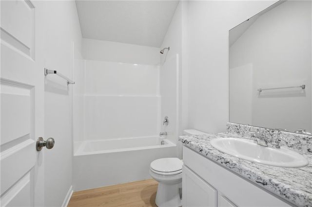 521 SE Nelson Drive, Blue Springs, MO 64014