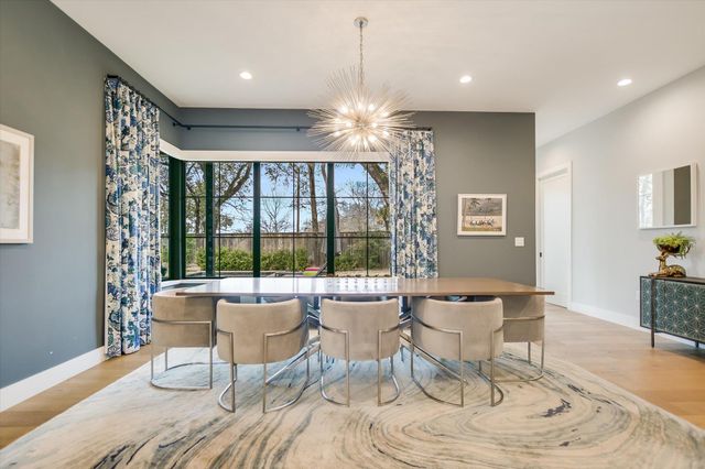 2311 Westoak DR, Austin, TX 78704