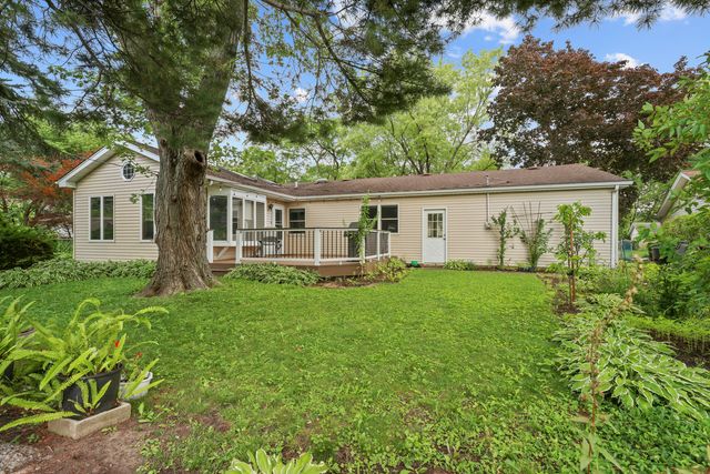 458 Patton Drive, Buffalo Grove, IL 60089