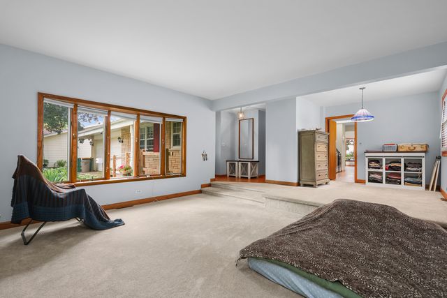 458 Patton Drive, Buffalo Grove, IL 60089