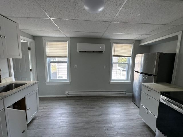 27 North St, Worcester, MA 01605