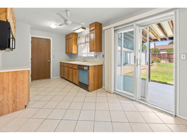 1082 Lilac Ct, Broomfield, CO 80020