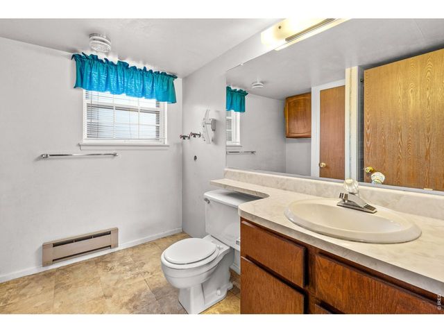 1082 Lilac Ct, Broomfield, CO 80020