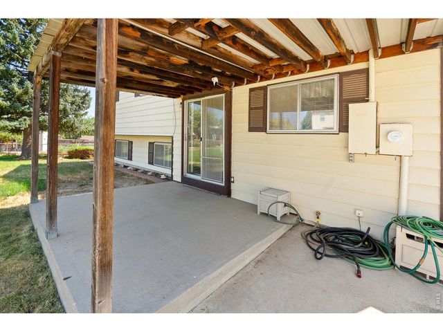 1082 Lilac Ct, Broomfield, CO 80020