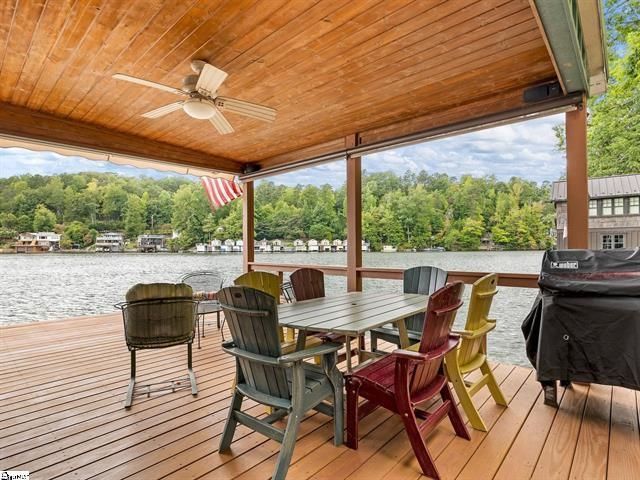 1200 E Lakeshore Drive, Landrum, SC 29356