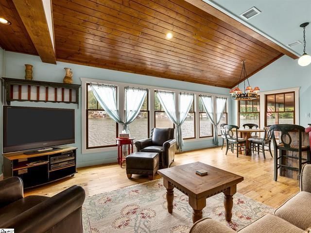 1200 E Lakeshore Drive, Landrum, SC 29356
