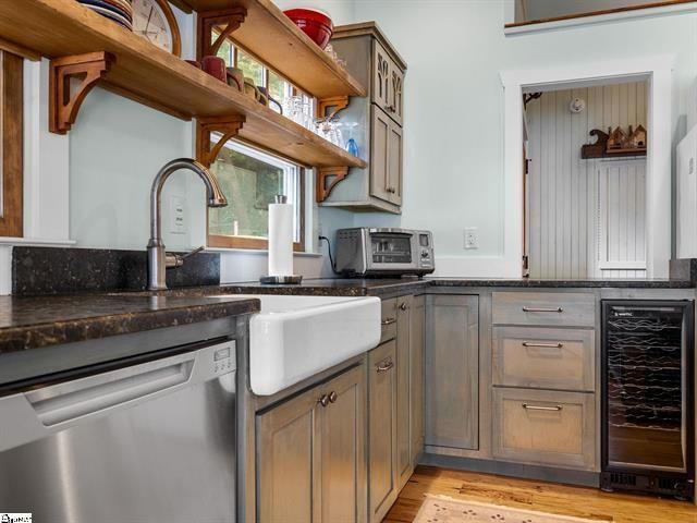1200 E Lakeshore Drive, Landrum, SC 29356