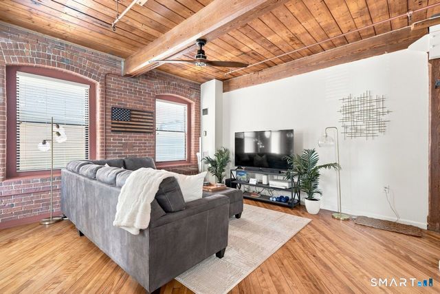 222 Williams Street East 214, Glastonbury, CT 06033