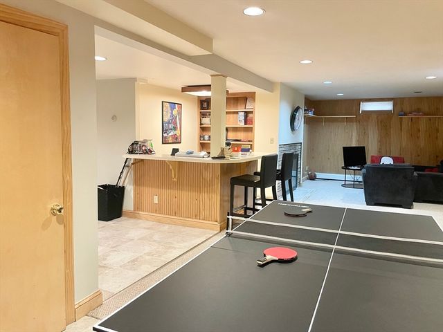 150 Gordon Rd, Newton, MA 02468