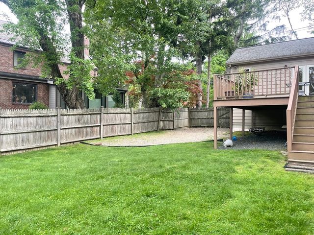 150 Gordon Rd, Newton, MA 02468