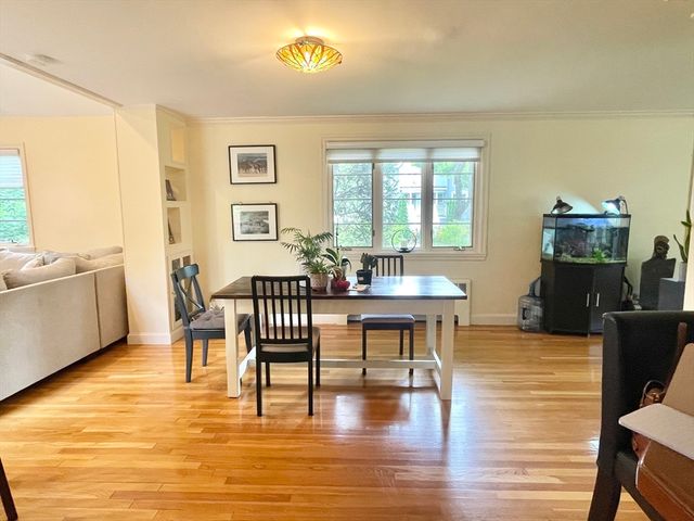 150 Gordon Rd, Newton, MA 02468