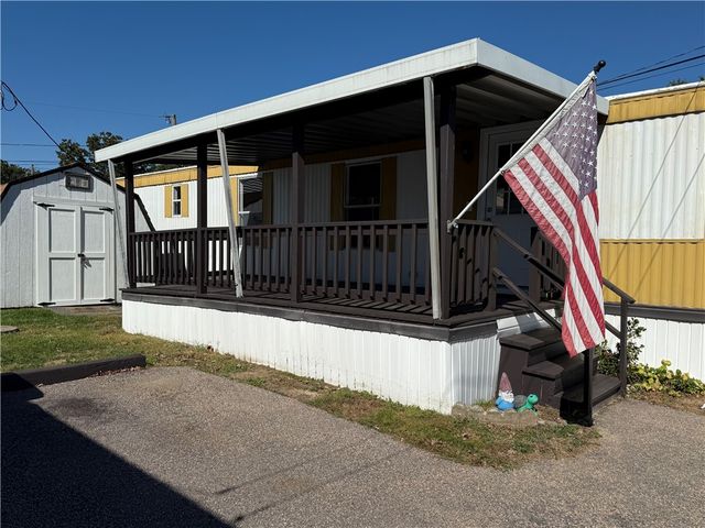 6 Lane One, Coventry, RI 02816