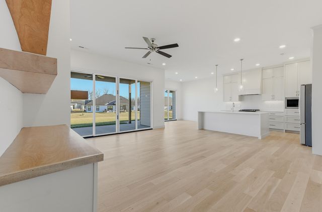 4732 STAYTON FERRY LOOP, Columbia, MO 65201