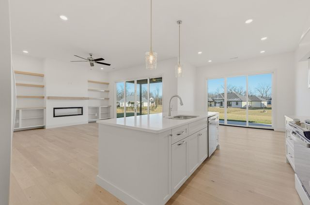 4732 STAYTON FERRY LOOP, Columbia, MO 65201