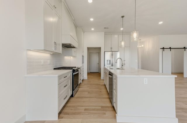 4732 STAYTON FERRY LOOP, Columbia, MO 65201