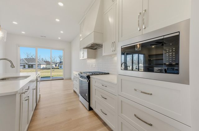 4732 STAYTON FERRY LOOP, Columbia, MO 65201