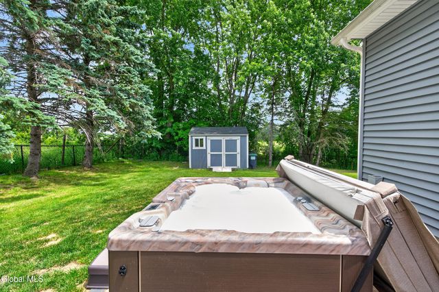 97 Johnson Road, Halfmoon, NY 12118