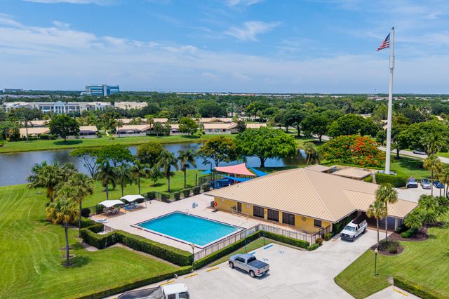 5620 Eagle Lake Drive, Palm Beach Gardens, FL 33418