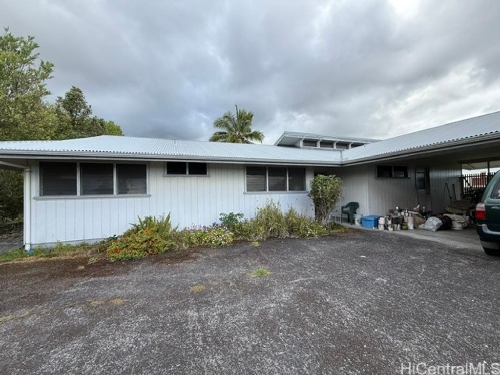 1316 Malawaina Street, Hilo, HI 96720