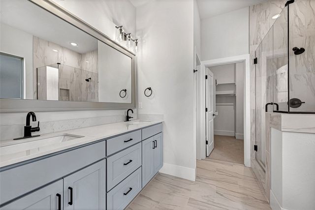 1411 W Brooks Place, Rogers, AR 72758