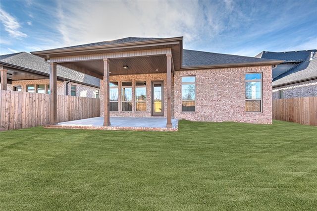 1411 W Brooks Place, Rogers, AR 72758