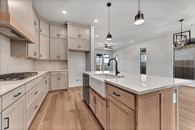 1411 W Brooks Place, Rogers, AR 72758