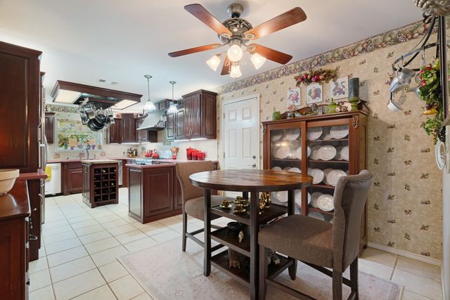 2850 Willow Bend, Paris, TX 75462