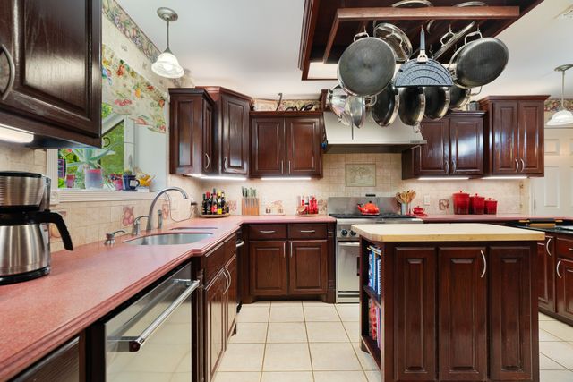 2850 Willow Bend, Paris, TX 75462