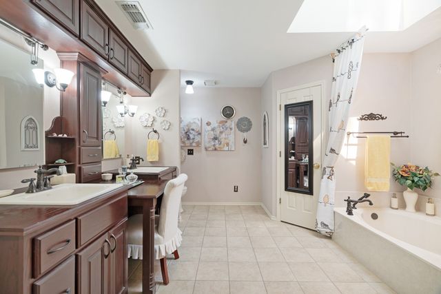 2850 Willow Bend, Paris, TX 75462
