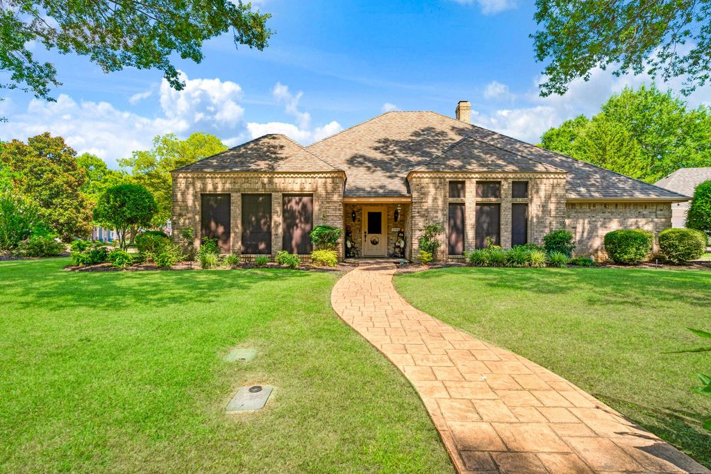 2850 Willow Bend, Paris, TX 75462