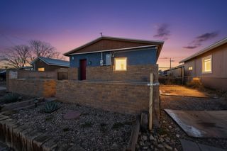 915 22nd Street NW, Albuquerque, NM 87104