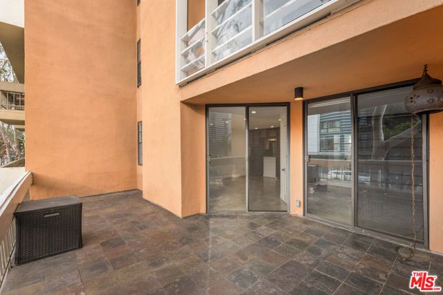 740 N Kings Road 102, West Hollywood, CA 90069