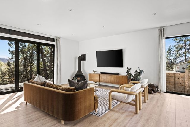 1901 NW 6th Street, Bend, OR 97703