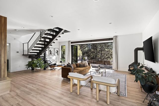 1901 NW 6th Street, Bend, OR 97703