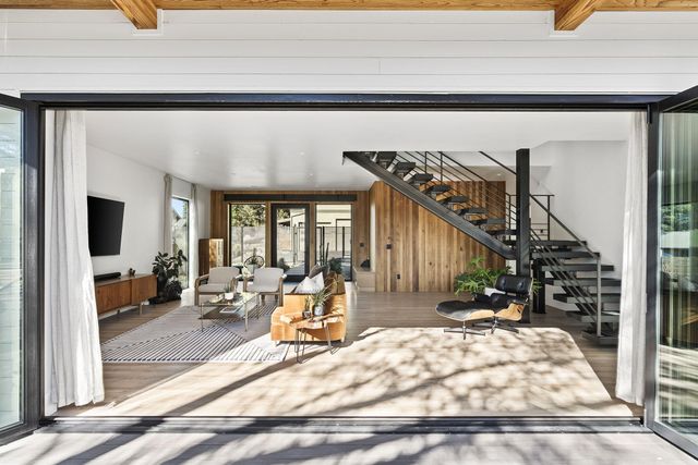 1901 NW 6th Street, Bend, OR 97703