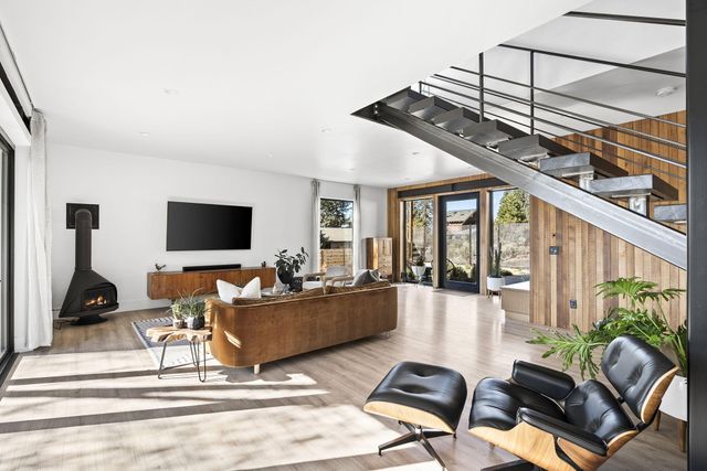 1901 NW 6th Street, Bend, OR 97703