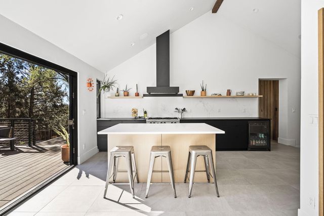 1901 NW 6th Street, Bend, OR 97703