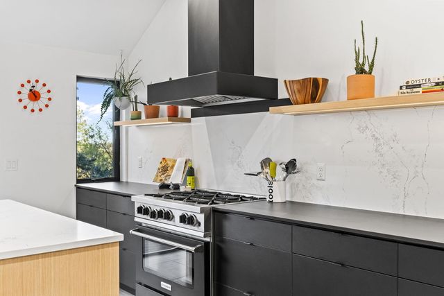 1901 NW 6th Street, Bend, OR 97703